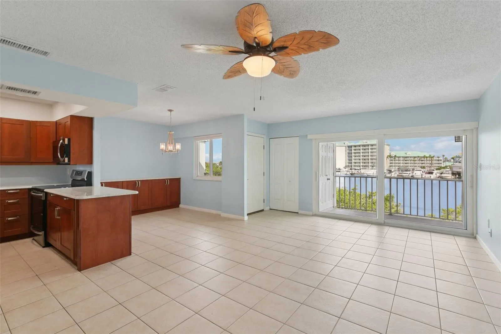 14800 WALSINGHAM RD #1215, #1215