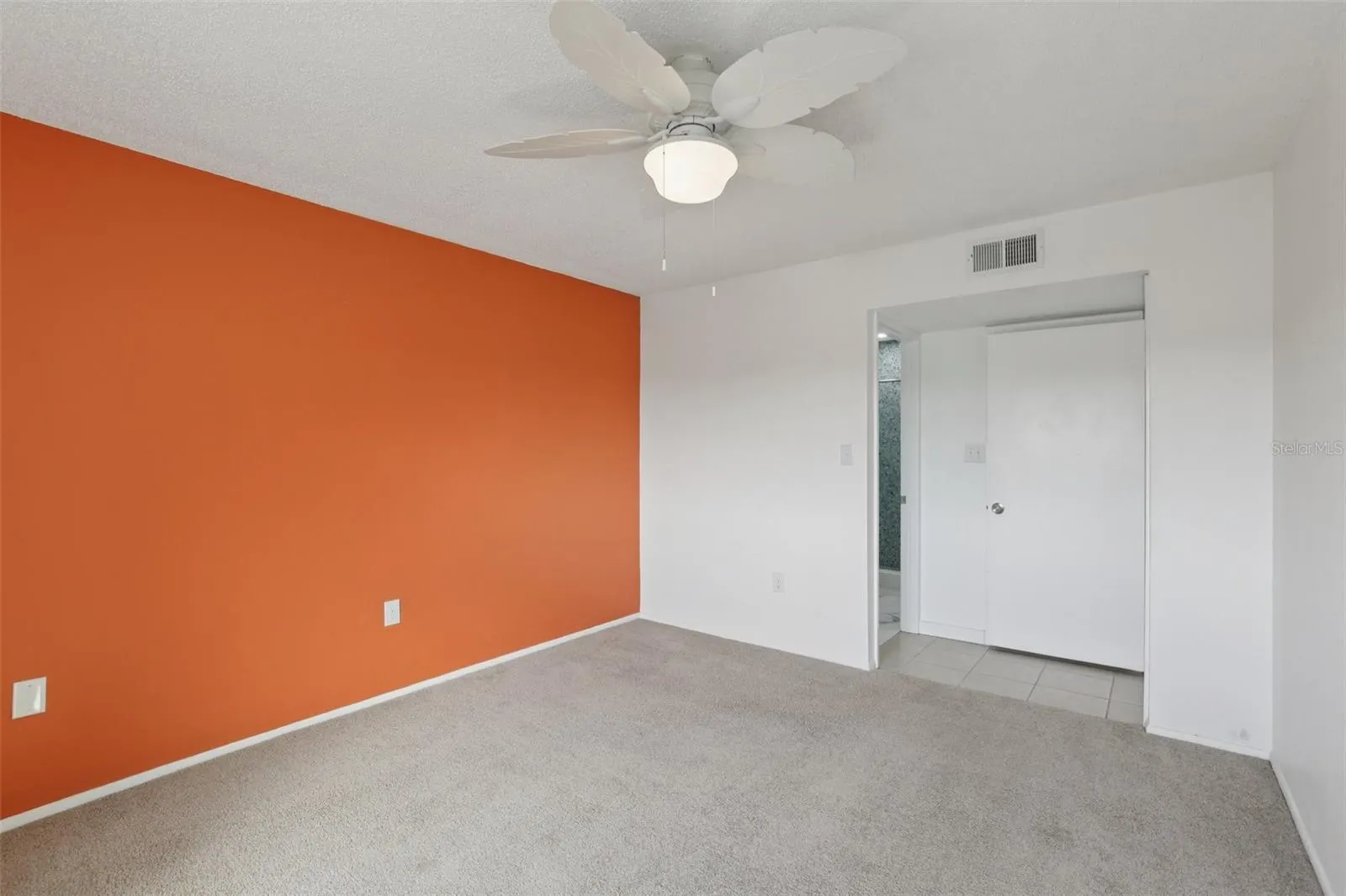 14800 WALSINGHAM RD #1215, #1215