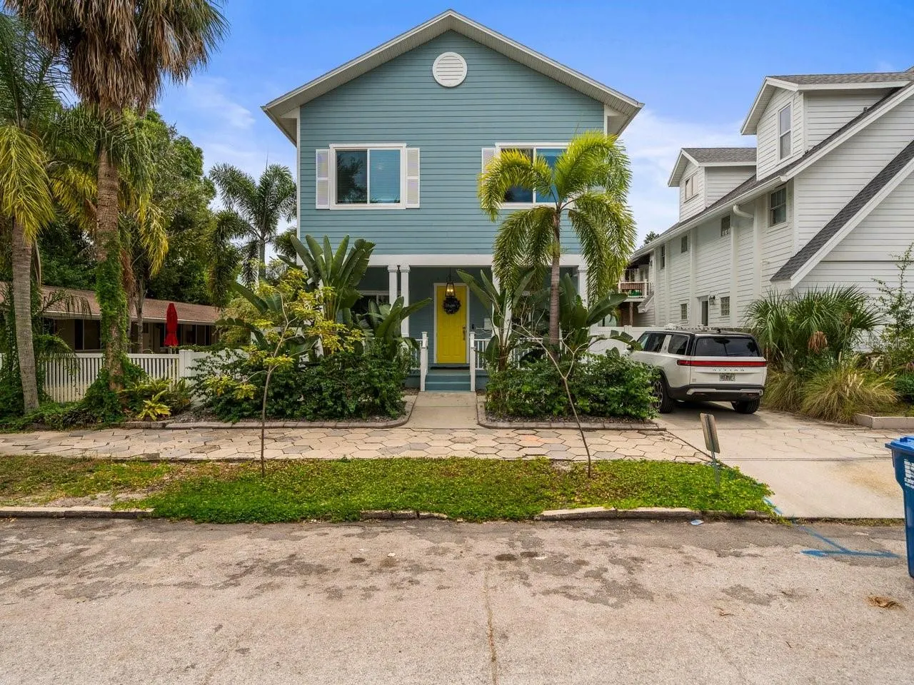 254 7TH AVE N