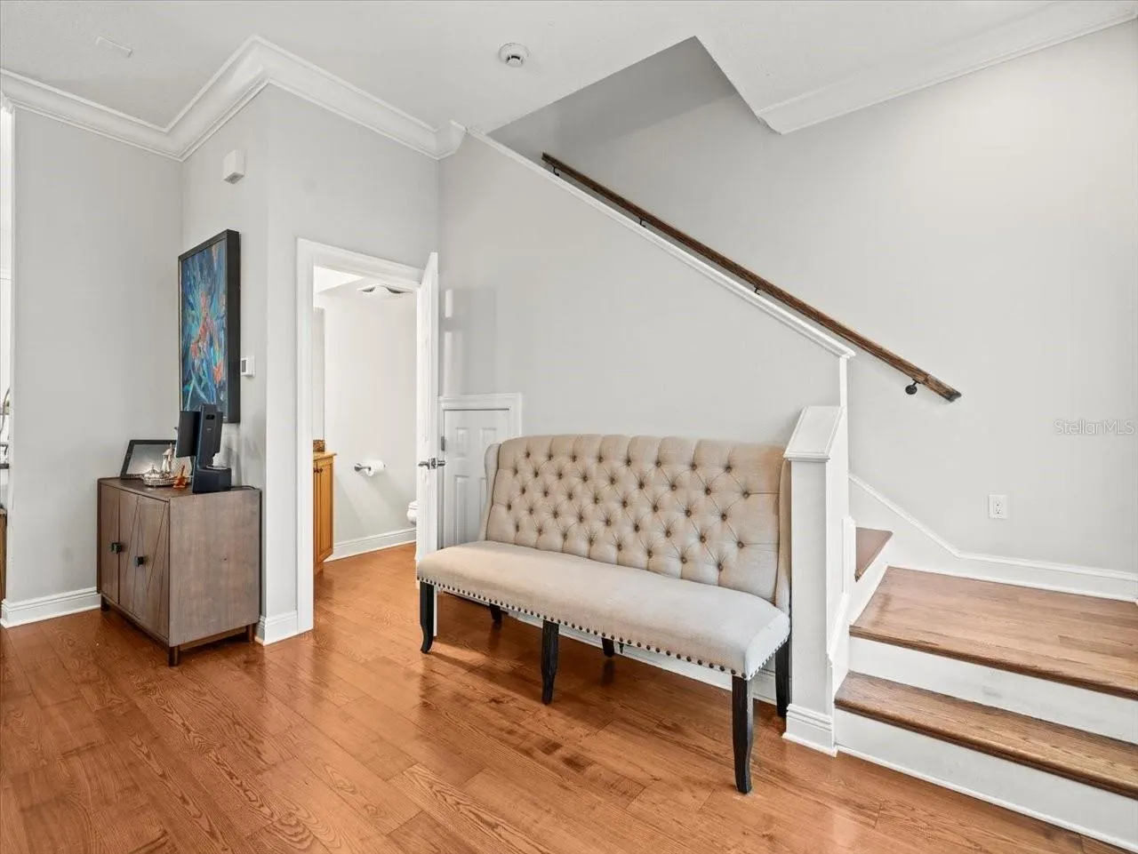 254 7TH AVE N