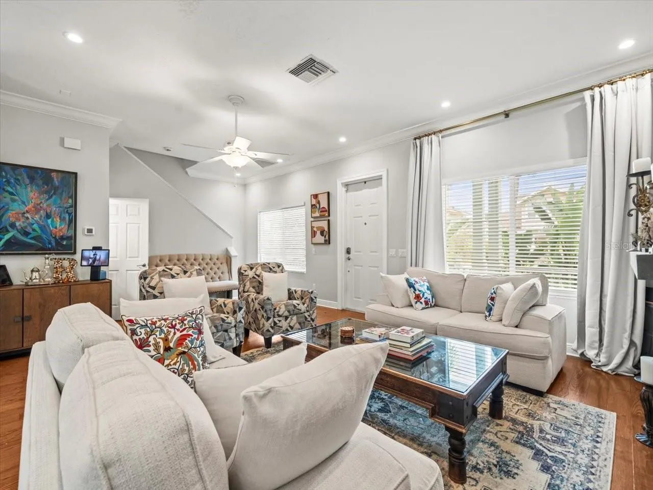 254 7TH AVE N