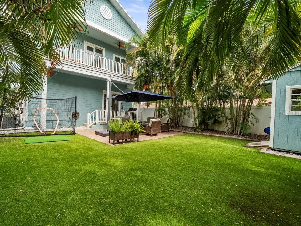 254 7TH AVE N
