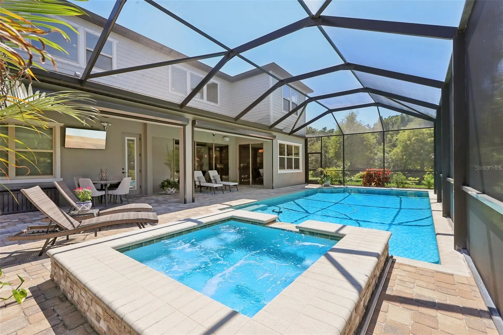 842 FOREST GLEN CT