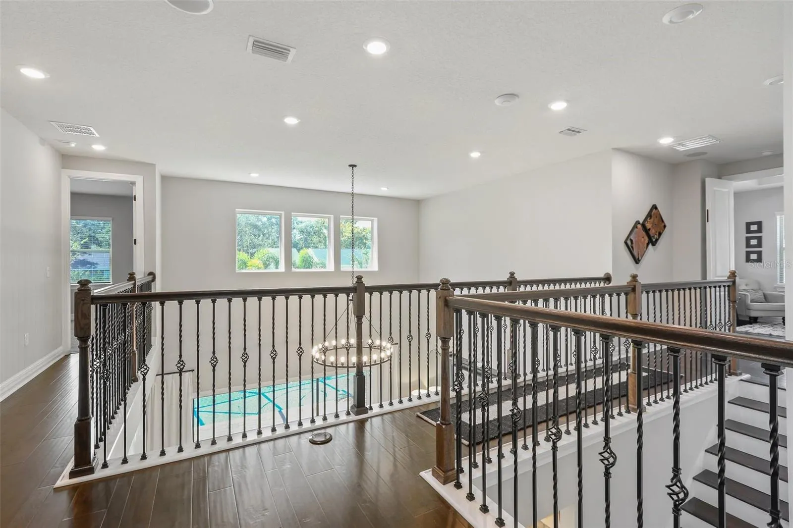 842 FOREST GLEN CT