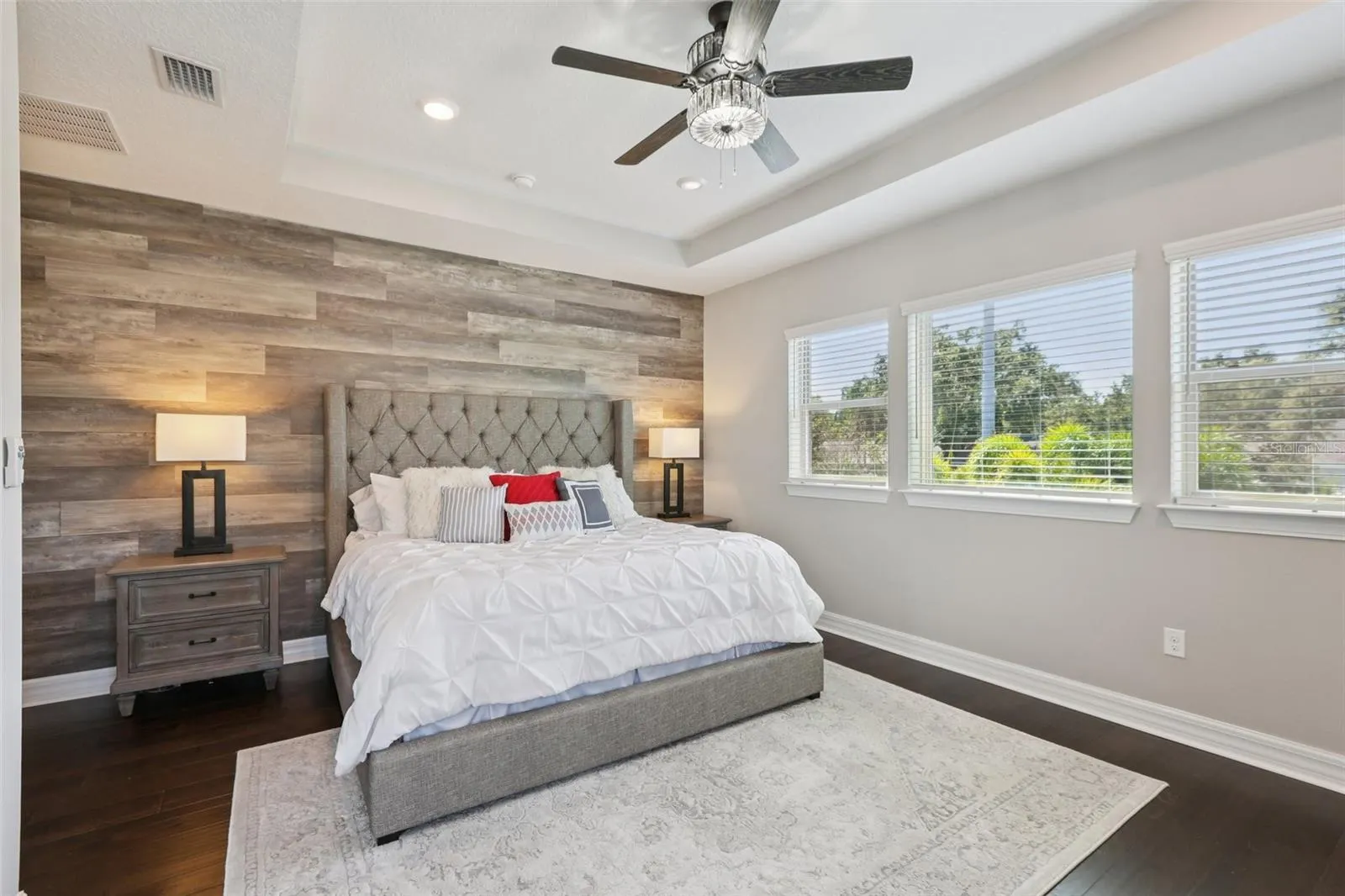 842 FOREST GLEN CT