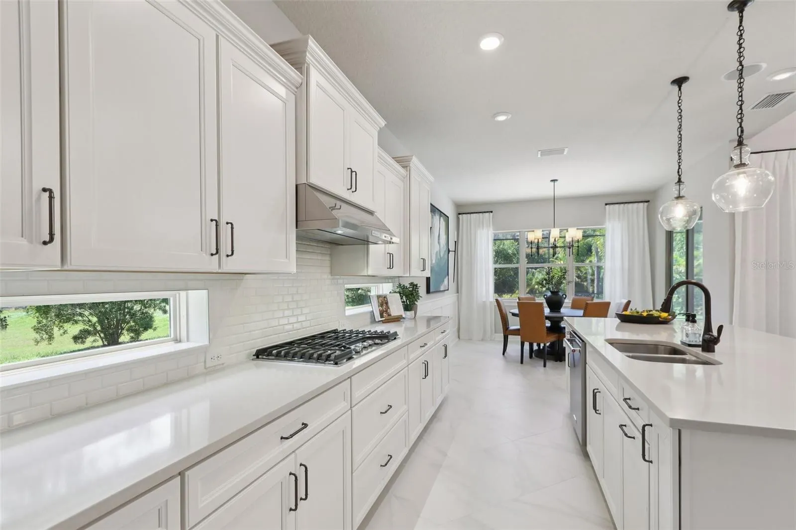 842 FOREST GLEN CT