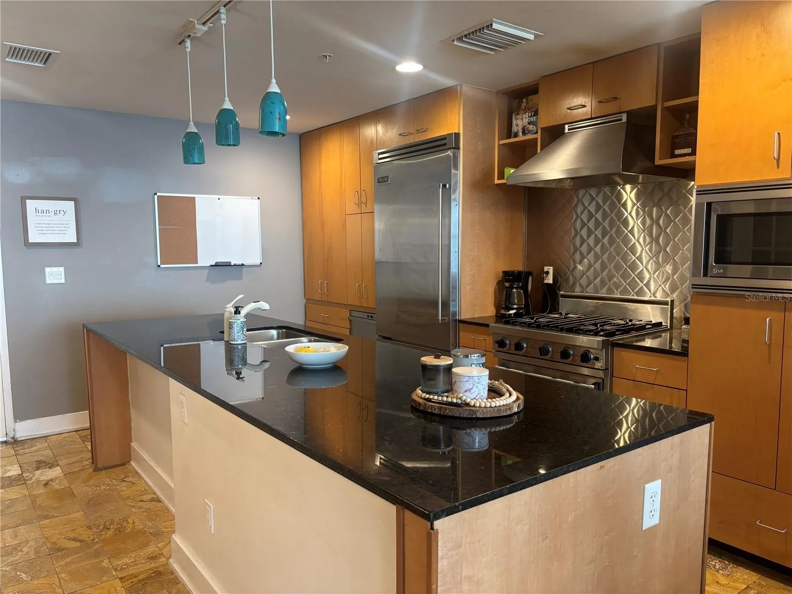 1208 E KENNEDY BLVD #316E, #316E