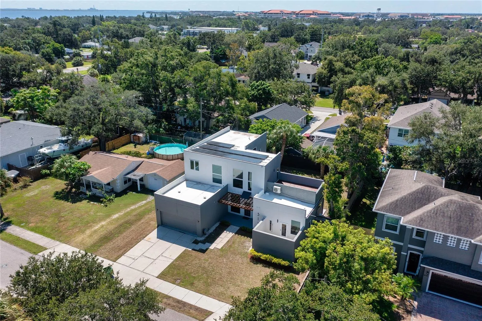 3110 W NAPOLEON AVE