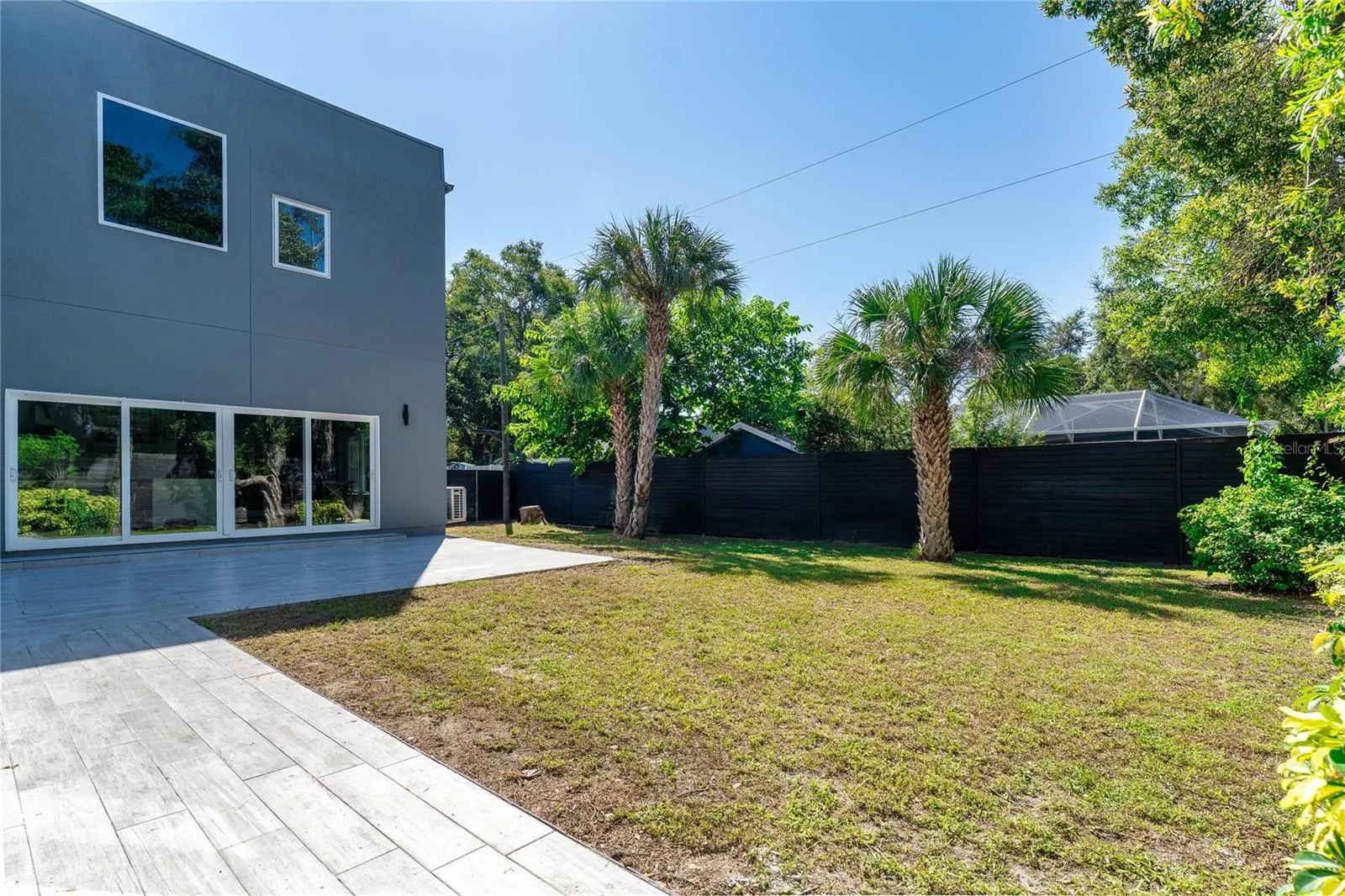 3110 W NAPOLEON AVE