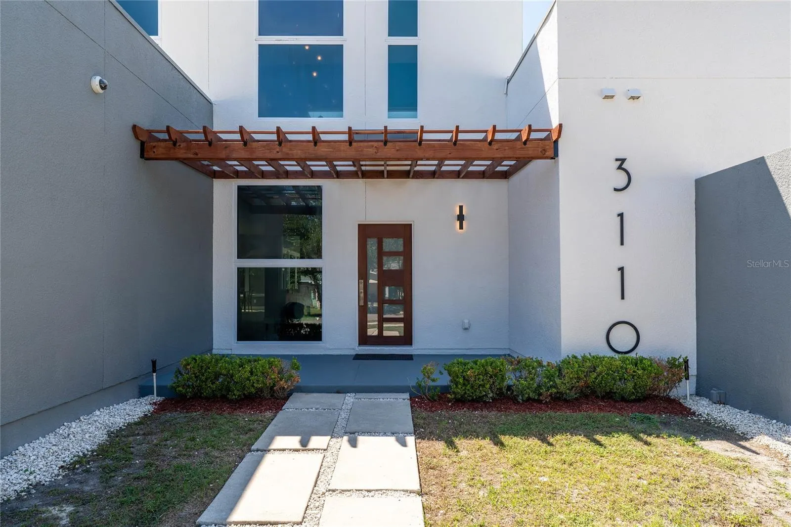 3110 W NAPOLEON AVE