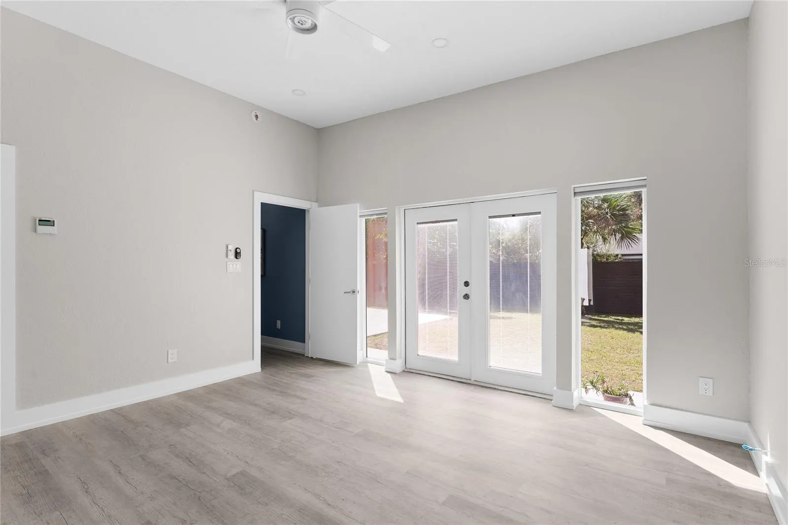 3110 W NAPOLEON AVE