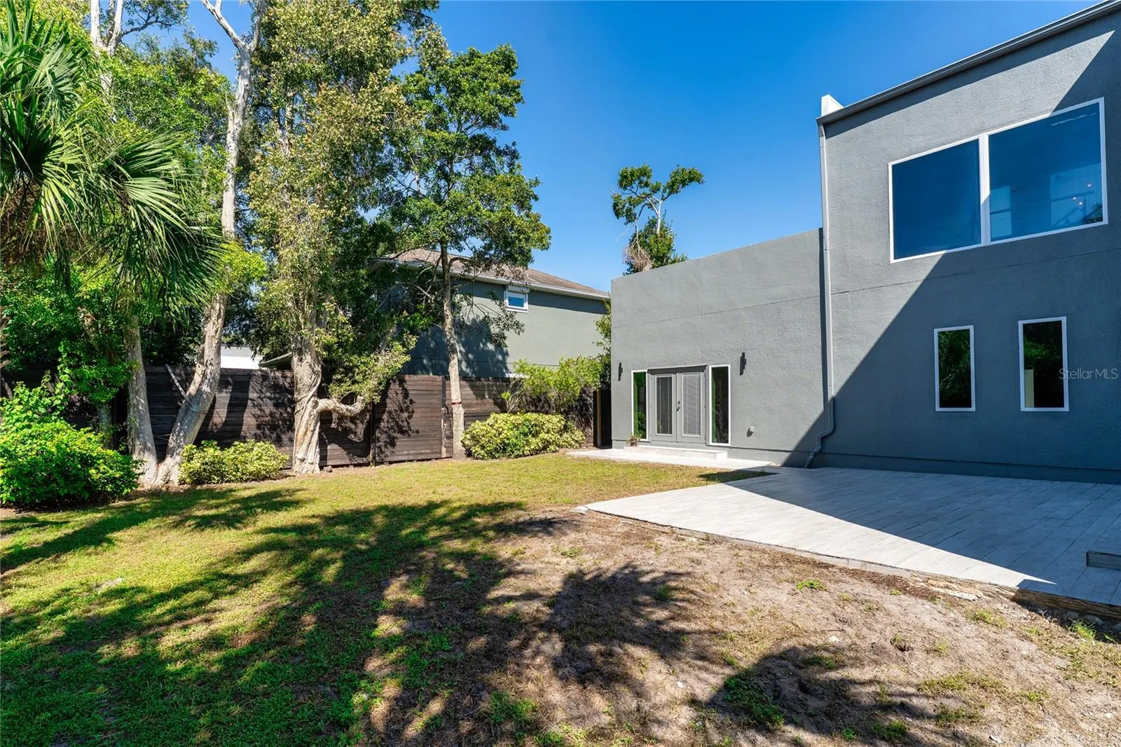 3110 W NAPOLEON AVE
