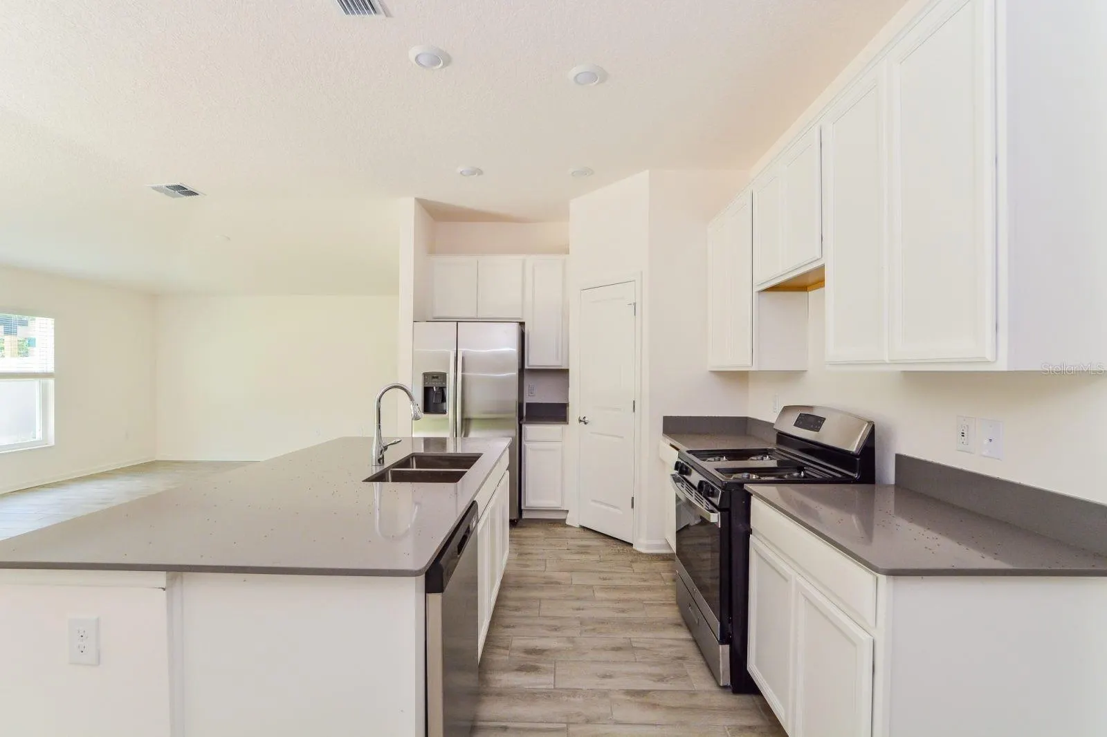 33552 SKY BLOSSOM CIR