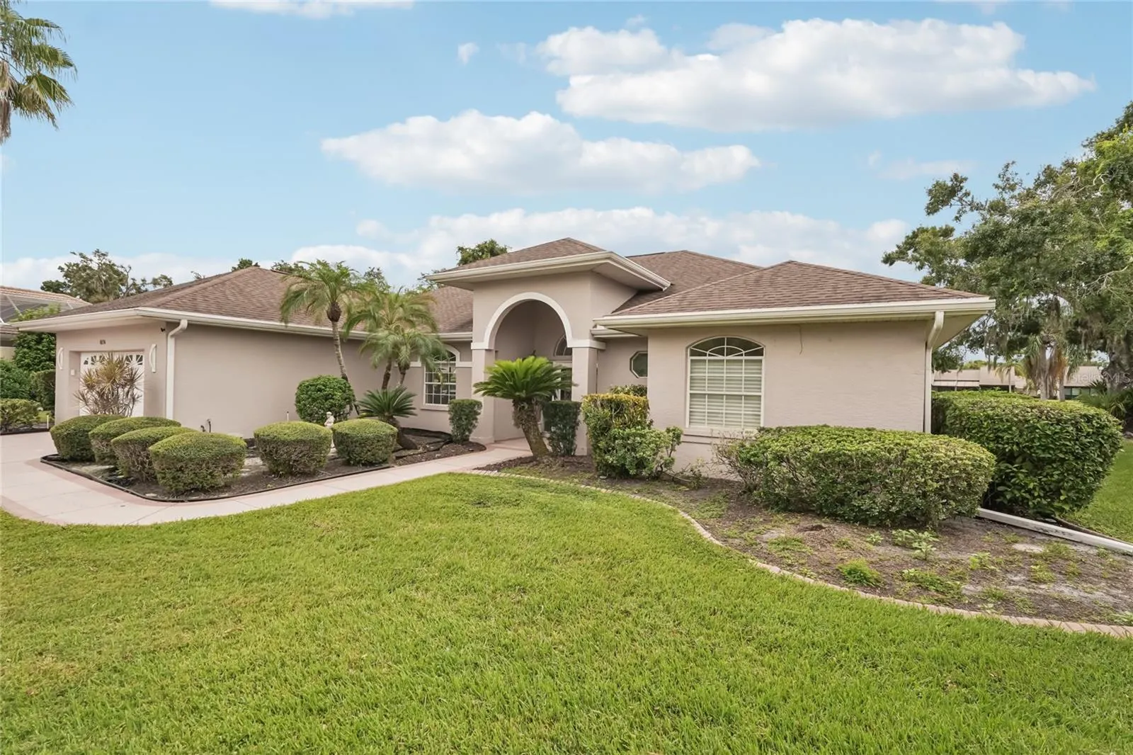 6174 MISTY OAKS DR
