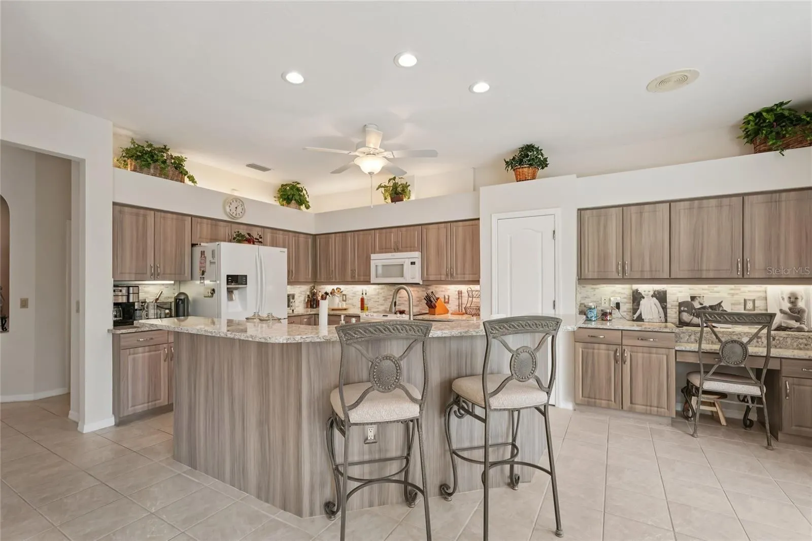 6174 MISTY OAKS DR