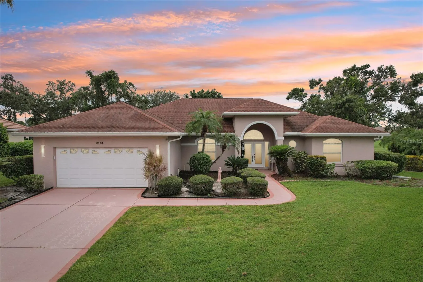 6174 MISTY OAKS DR