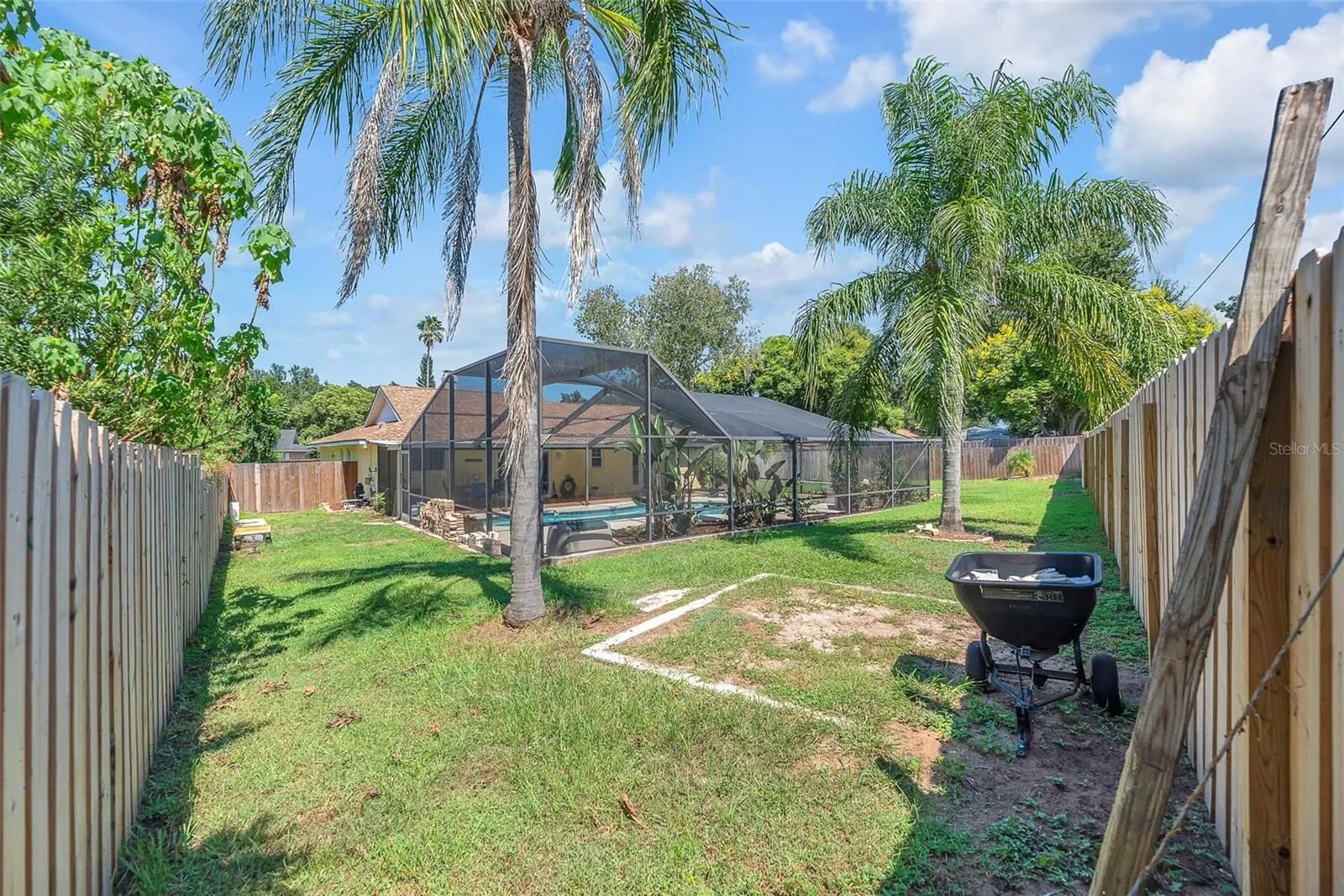 620 ROLLINGWOOD LN