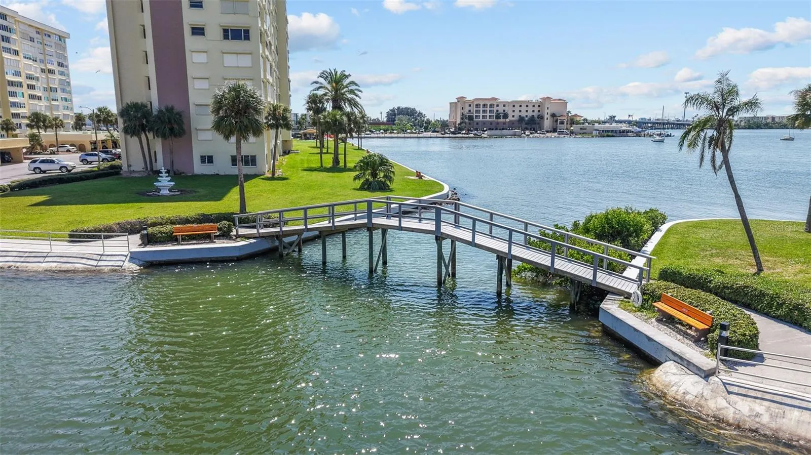 4775 COVE CIR #407, #407