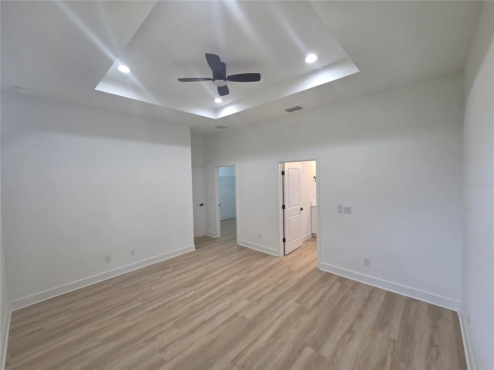 17049 HILLSBOROUGH BLVD