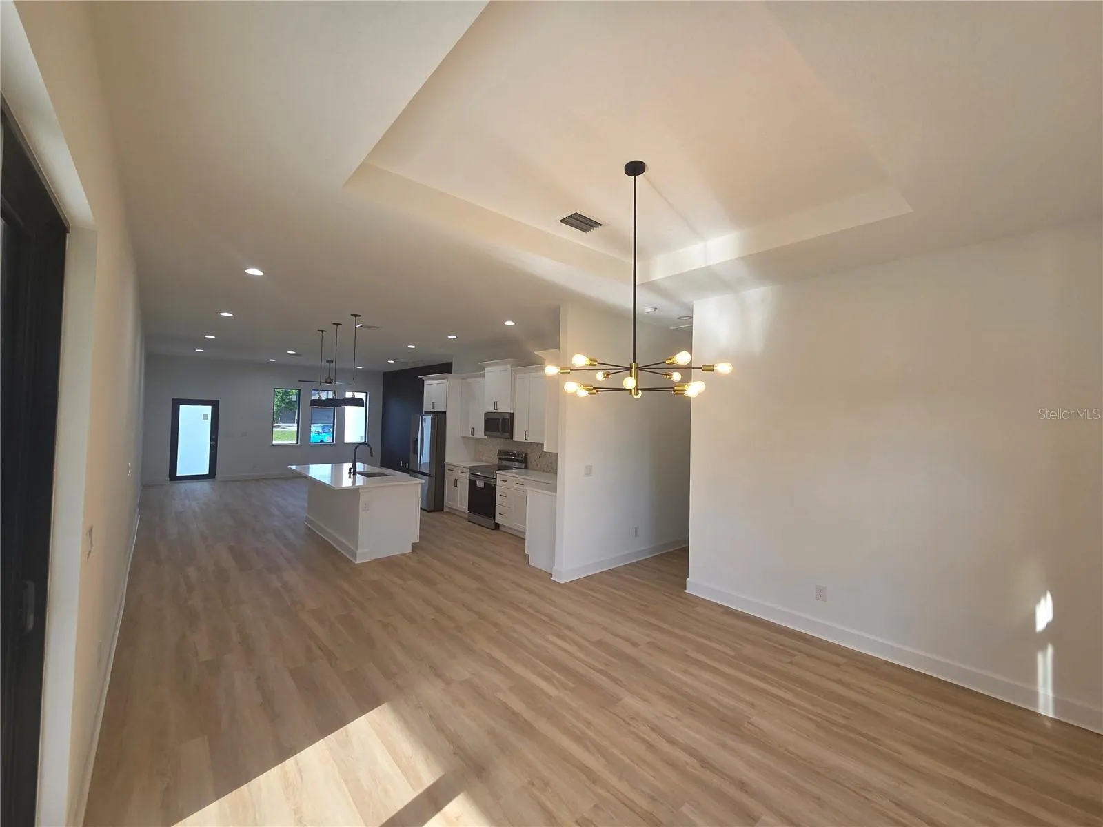 17049 HILLSBOROUGH BLVD