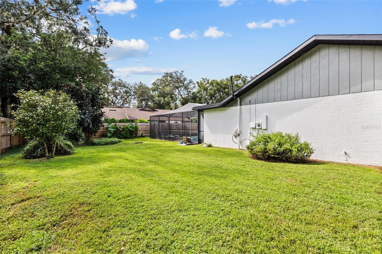 502 SPORTSMAN PARK DR