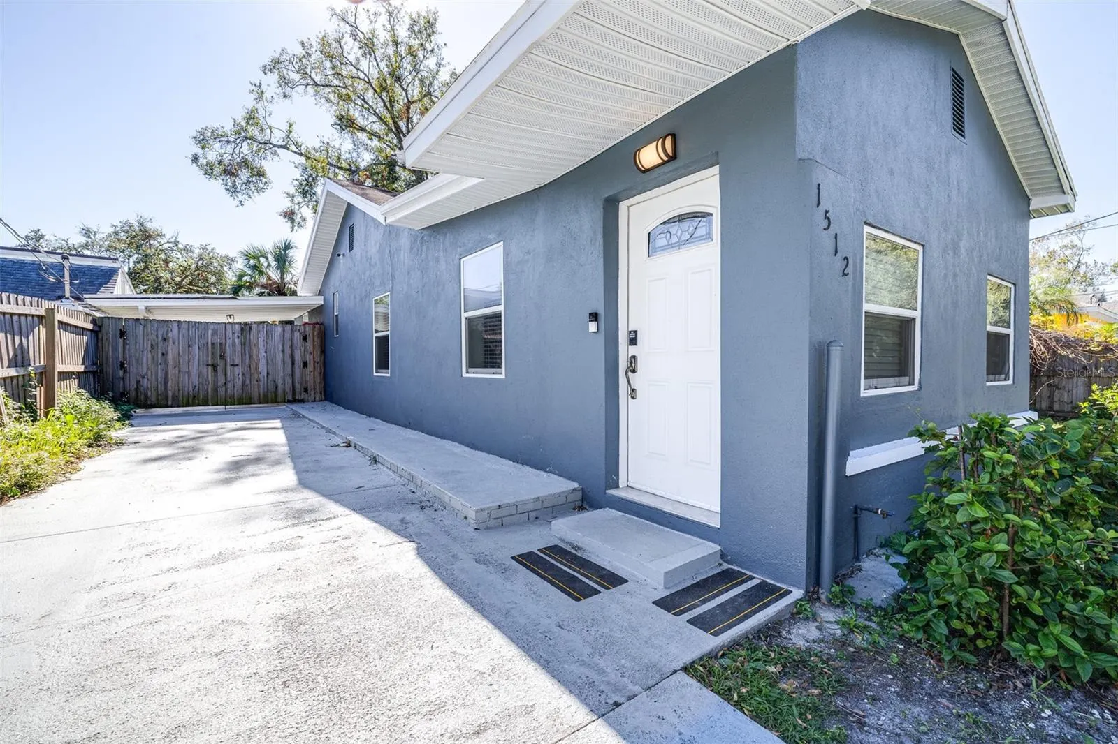 1512 W KIRBY ST