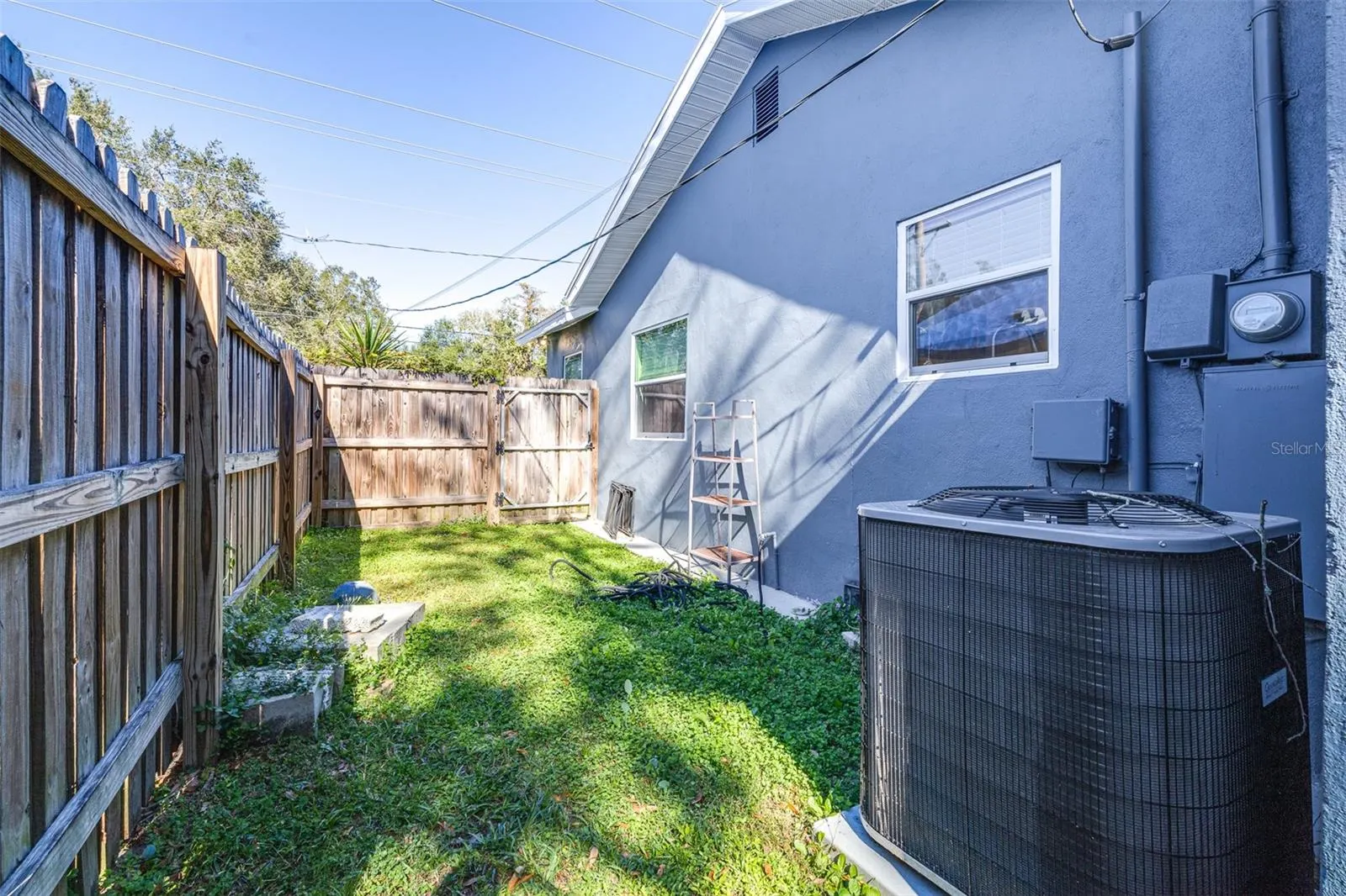 1512 W KIRBY ST