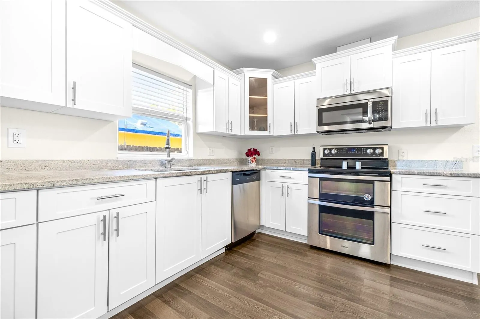 1512 W KIRBY ST