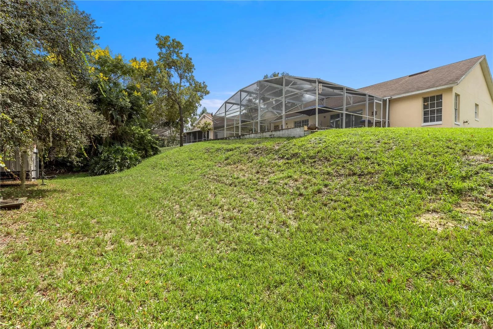 324 PINE LAKE VIEW DR