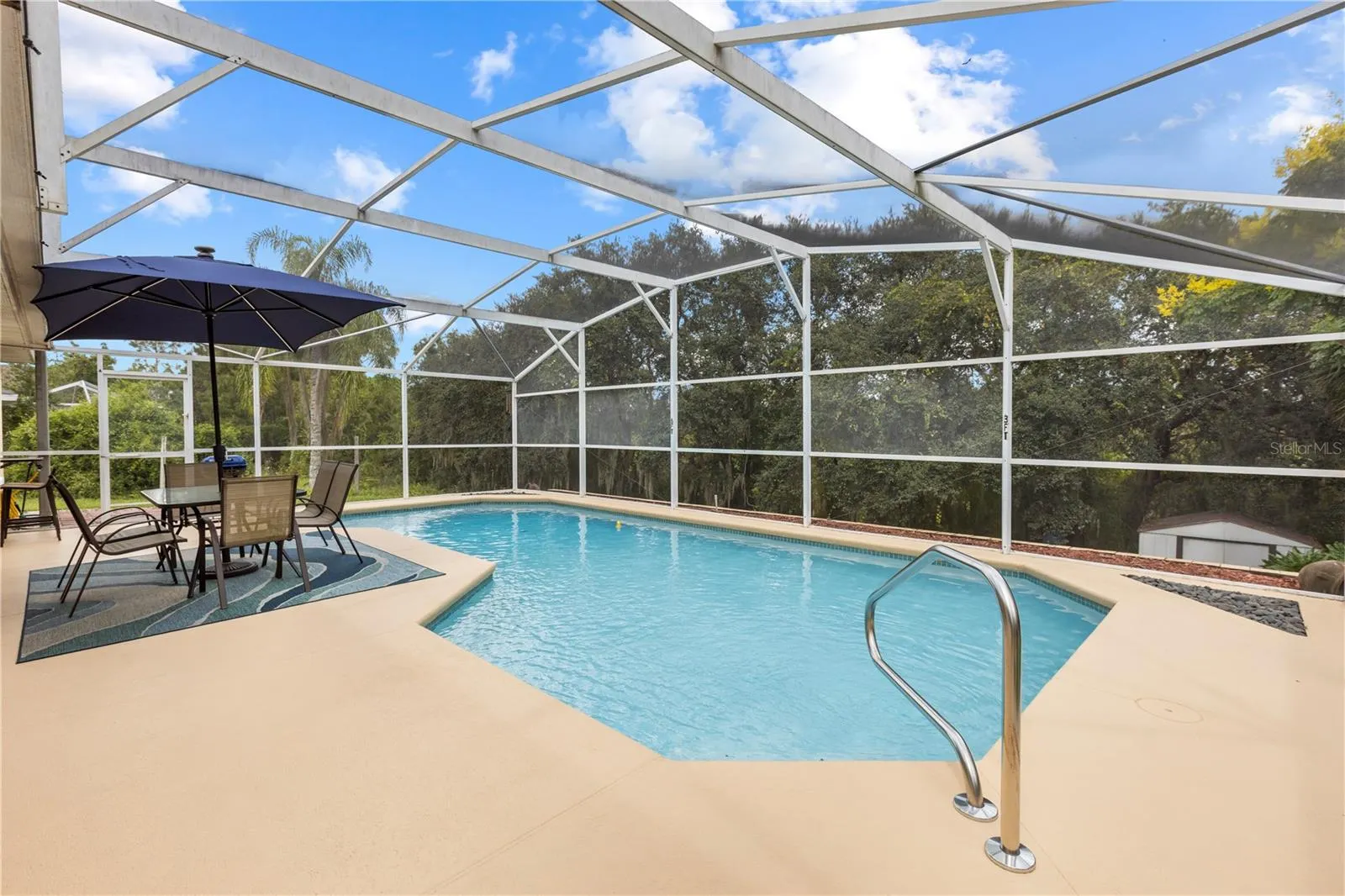 324 PINE LAKE VIEW DR