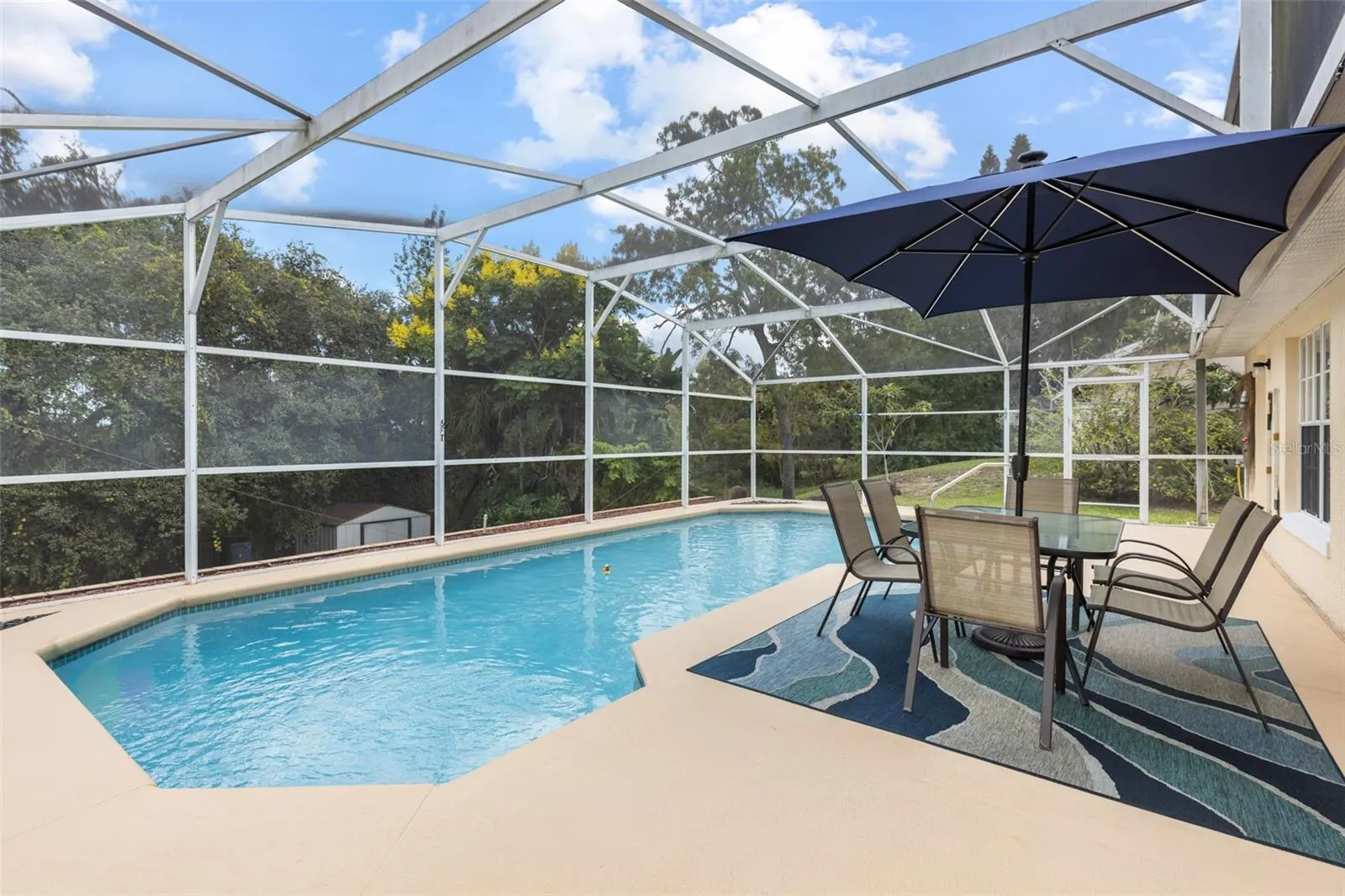 324 PINE LAKE VIEW DR