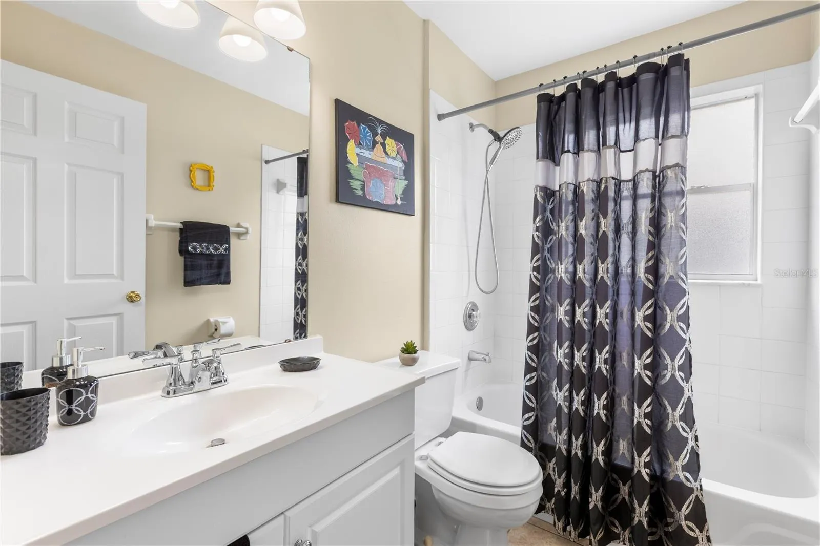 324 PINE LAKE VIEW DR