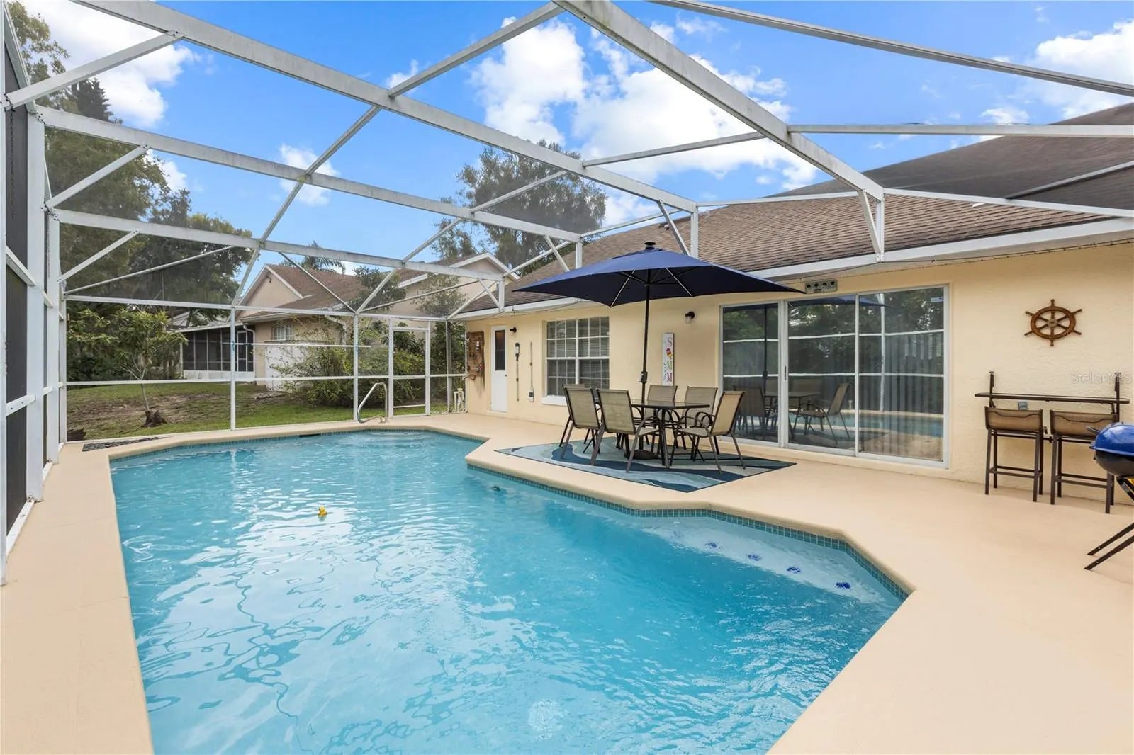 324 PINE LAKE VIEW DR