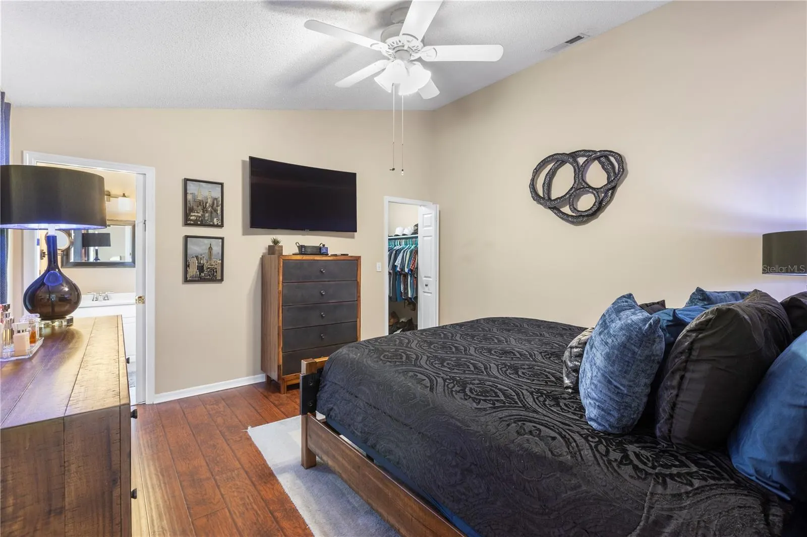 324 PINE LAKE VIEW DR