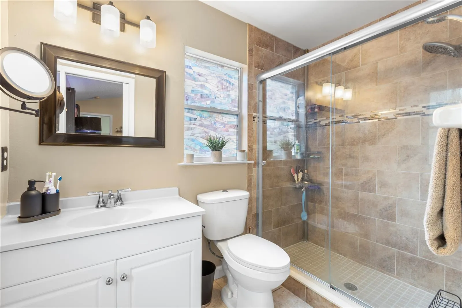 324 PINE LAKE VIEW DR