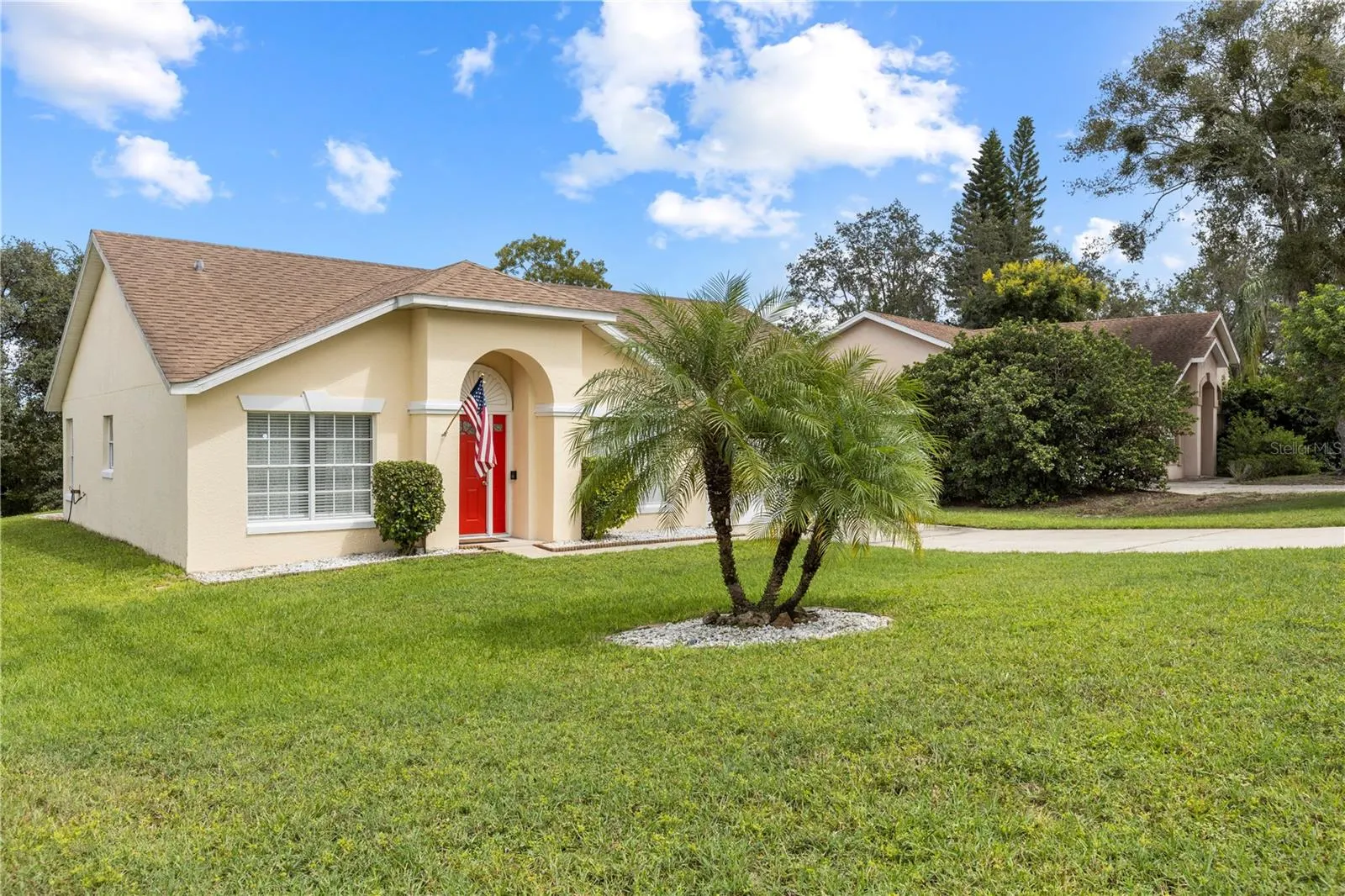 324 PINE LAKE VIEW DR