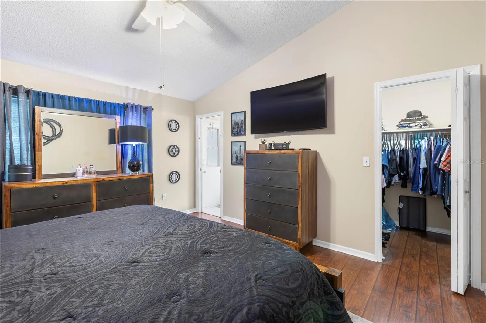 324 PINE LAKE VIEW DR