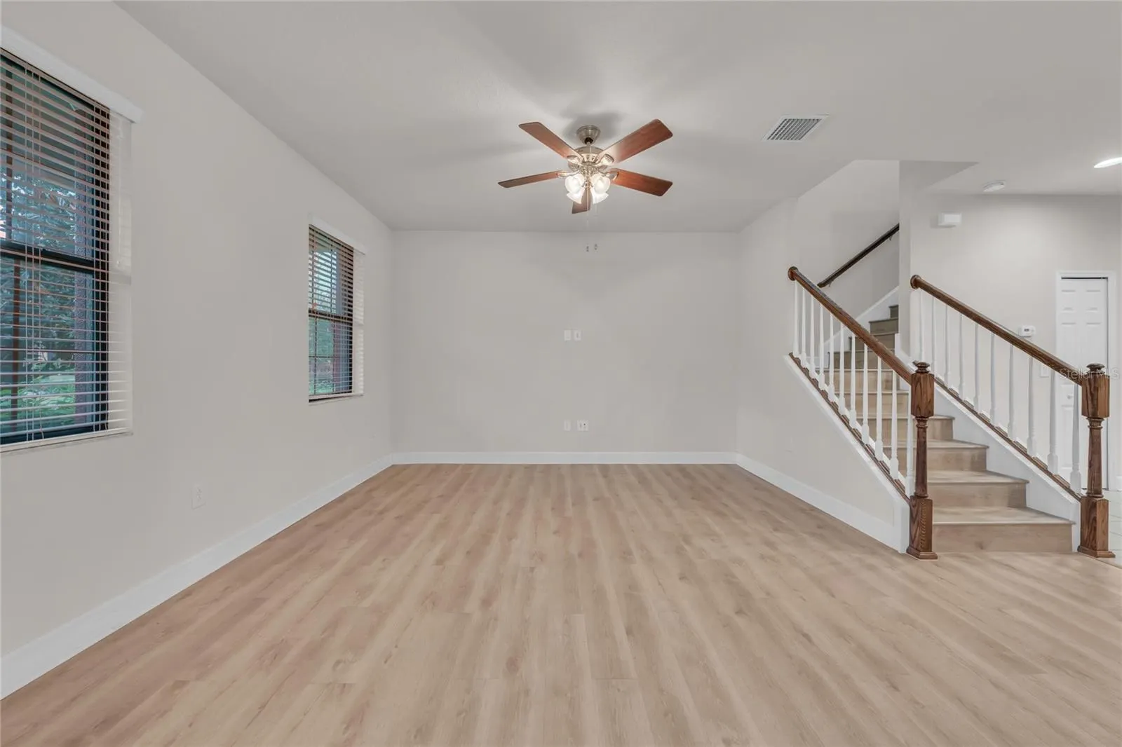 5824 VILLAGE CENTER DR