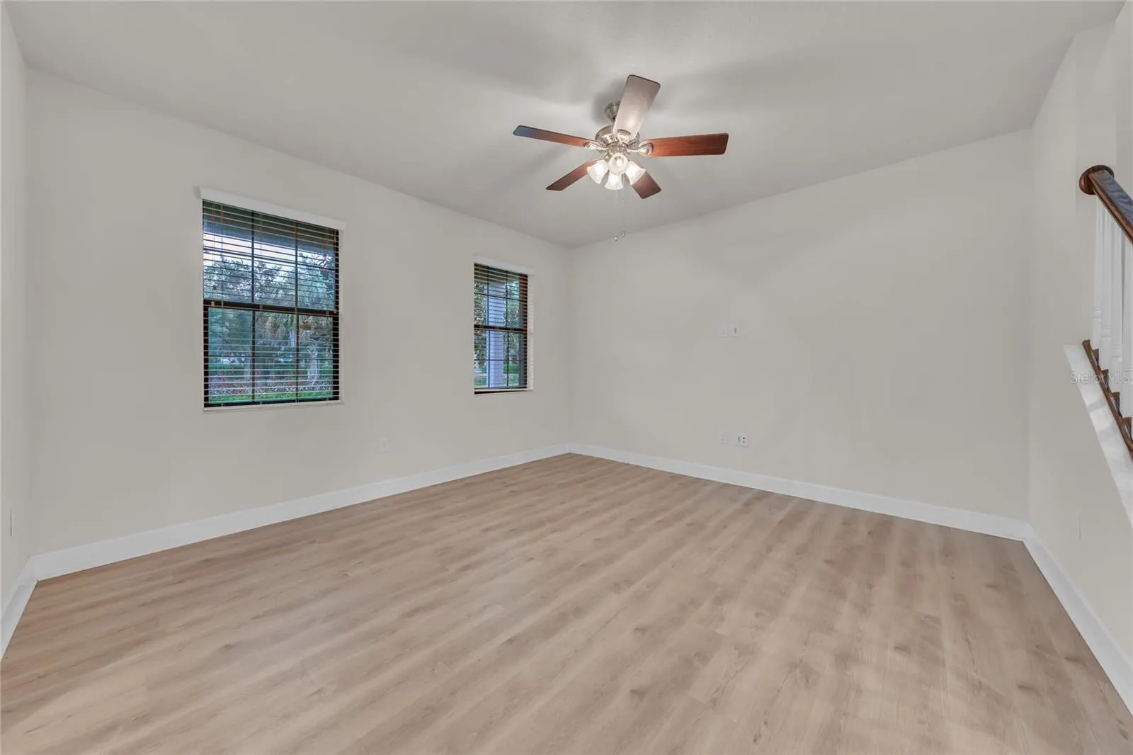 5824 VILLAGE CENTER DR