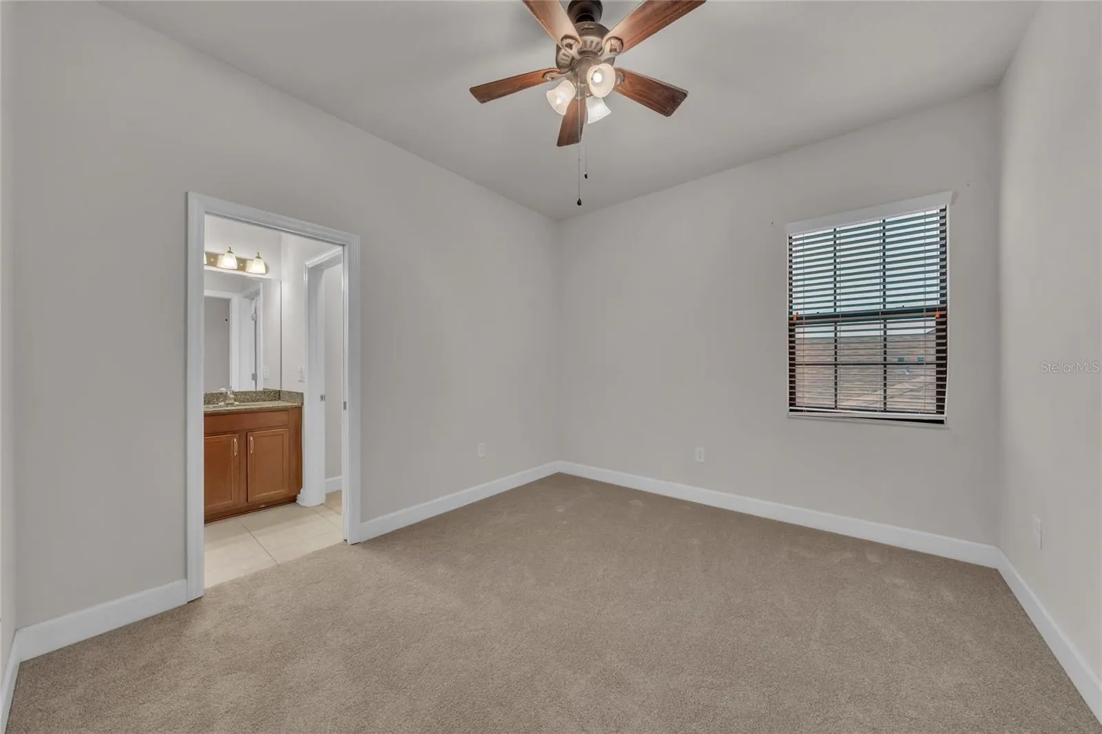 5824 VILLAGE CENTER DR