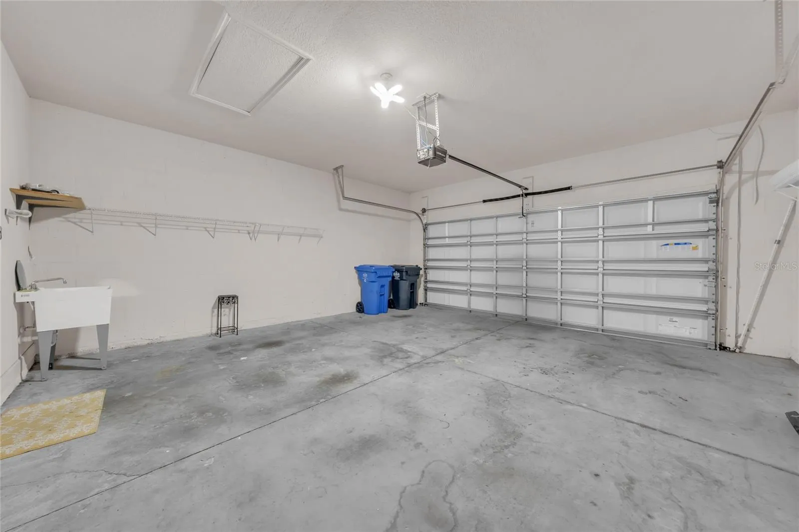 5824 VILLAGE CENTER DR
