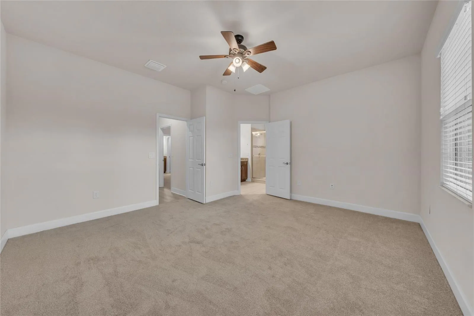5824 VILLAGE CENTER DR