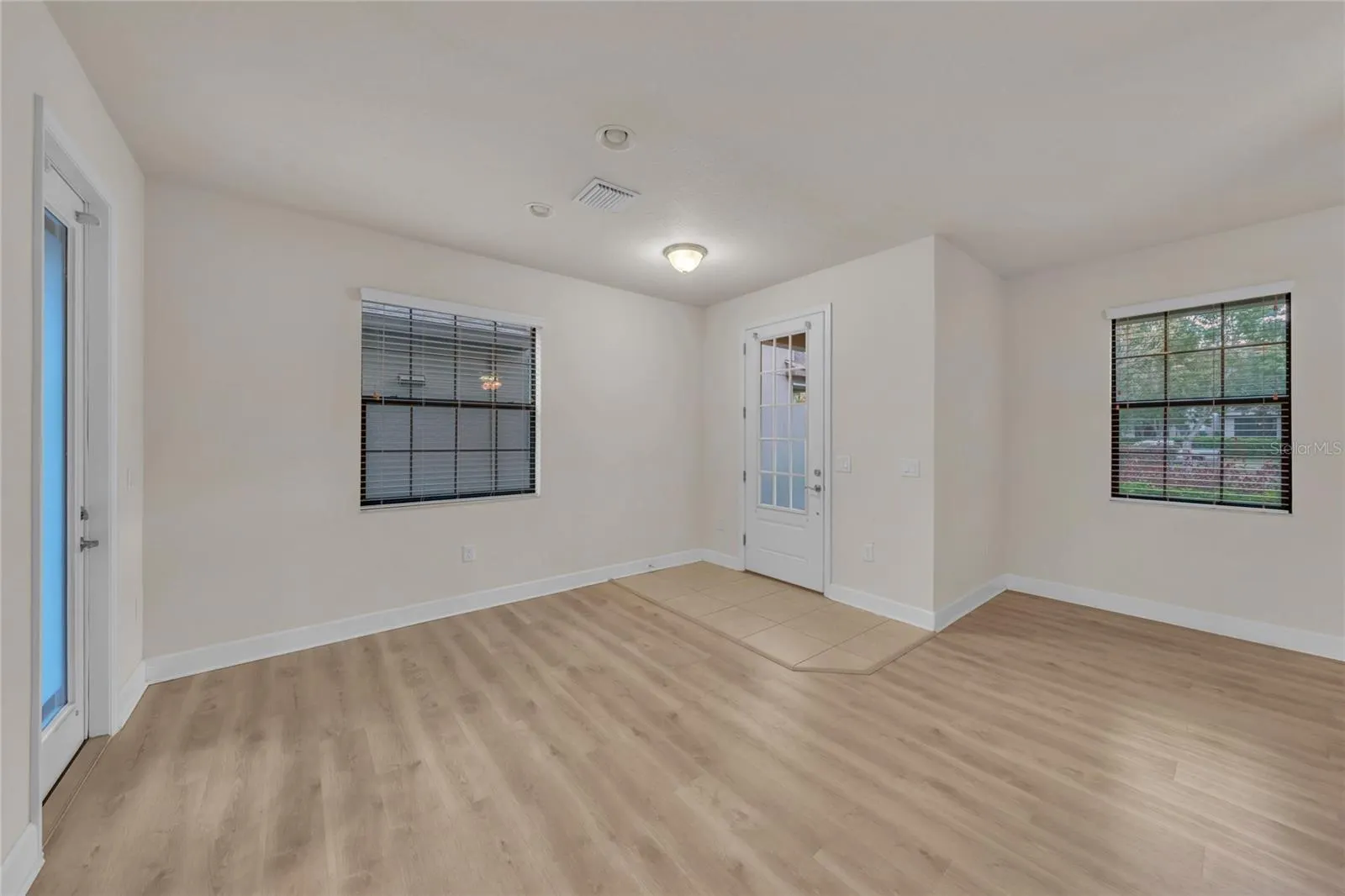 5824 VILLAGE CENTER DR