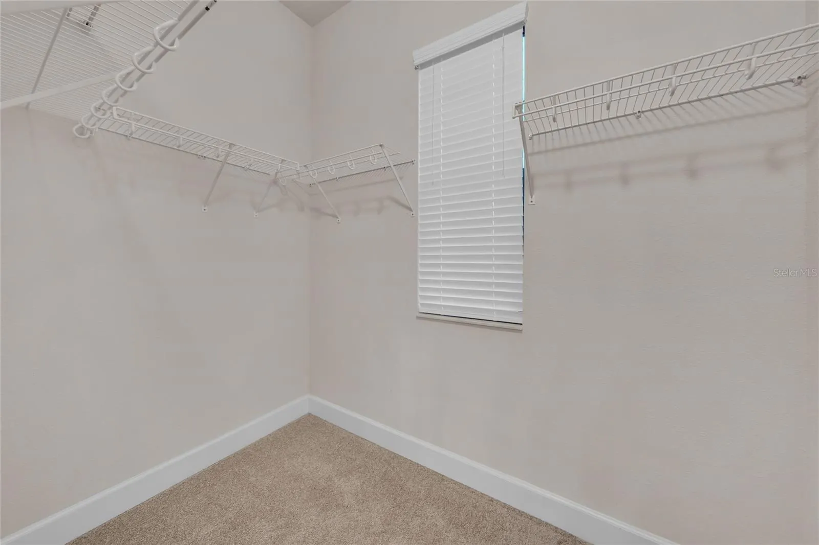 5824 VILLAGE CENTER DR