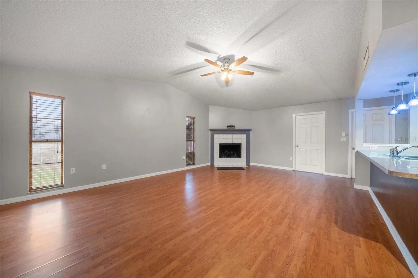 2239 BEACON POINT BLVD
