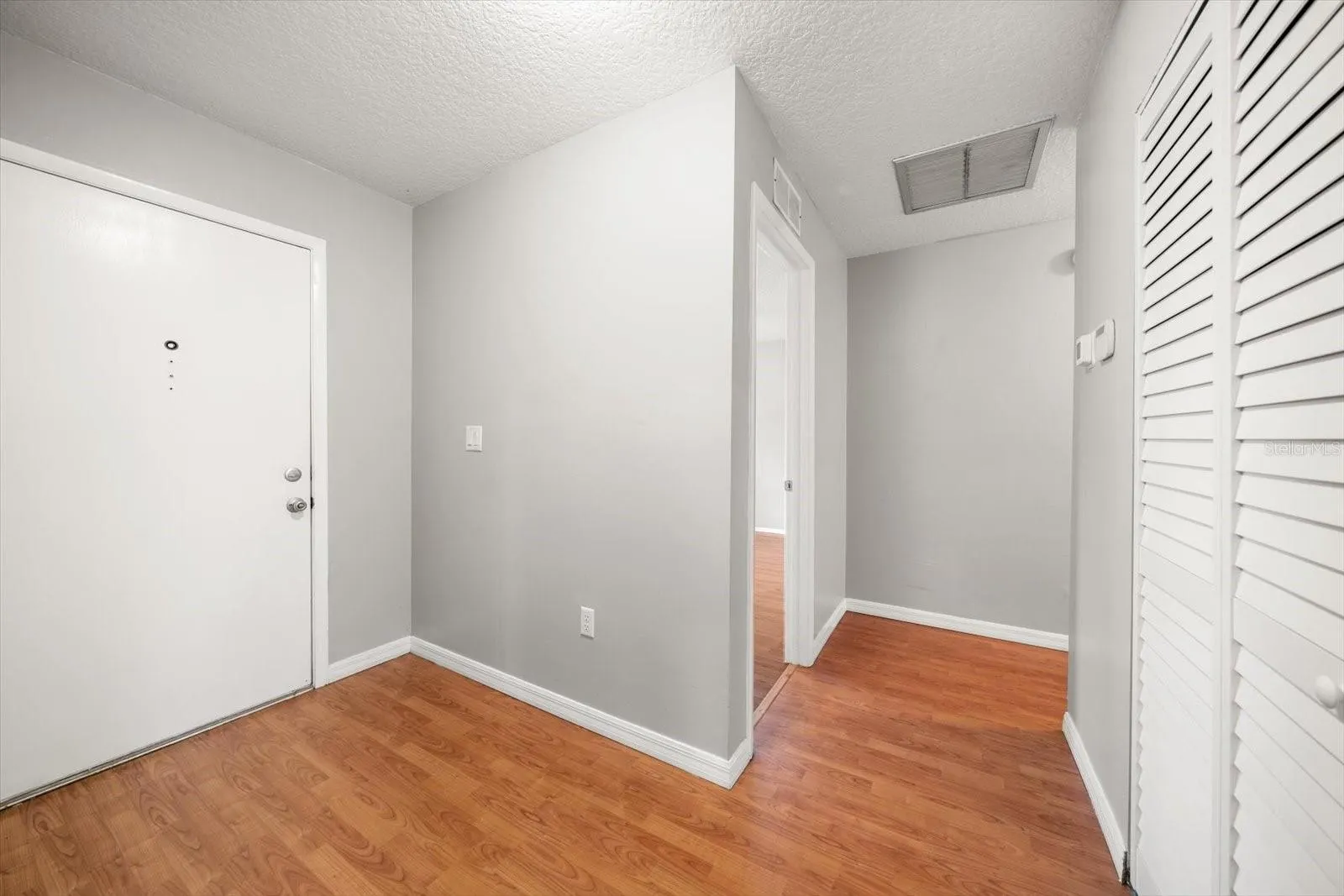 2239 BEACON POINT BLVD
