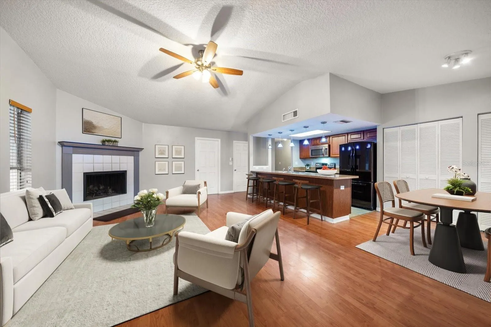 2239 BEACON POINT BLVD
