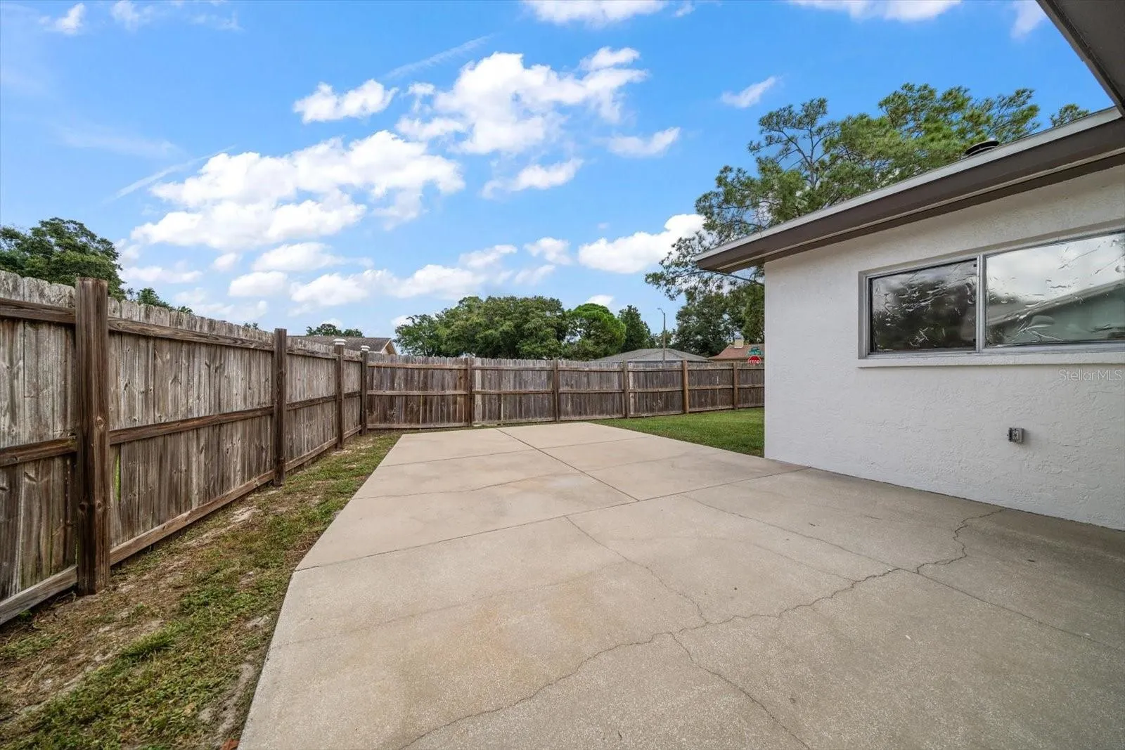 2239 BEACON POINT BLVD