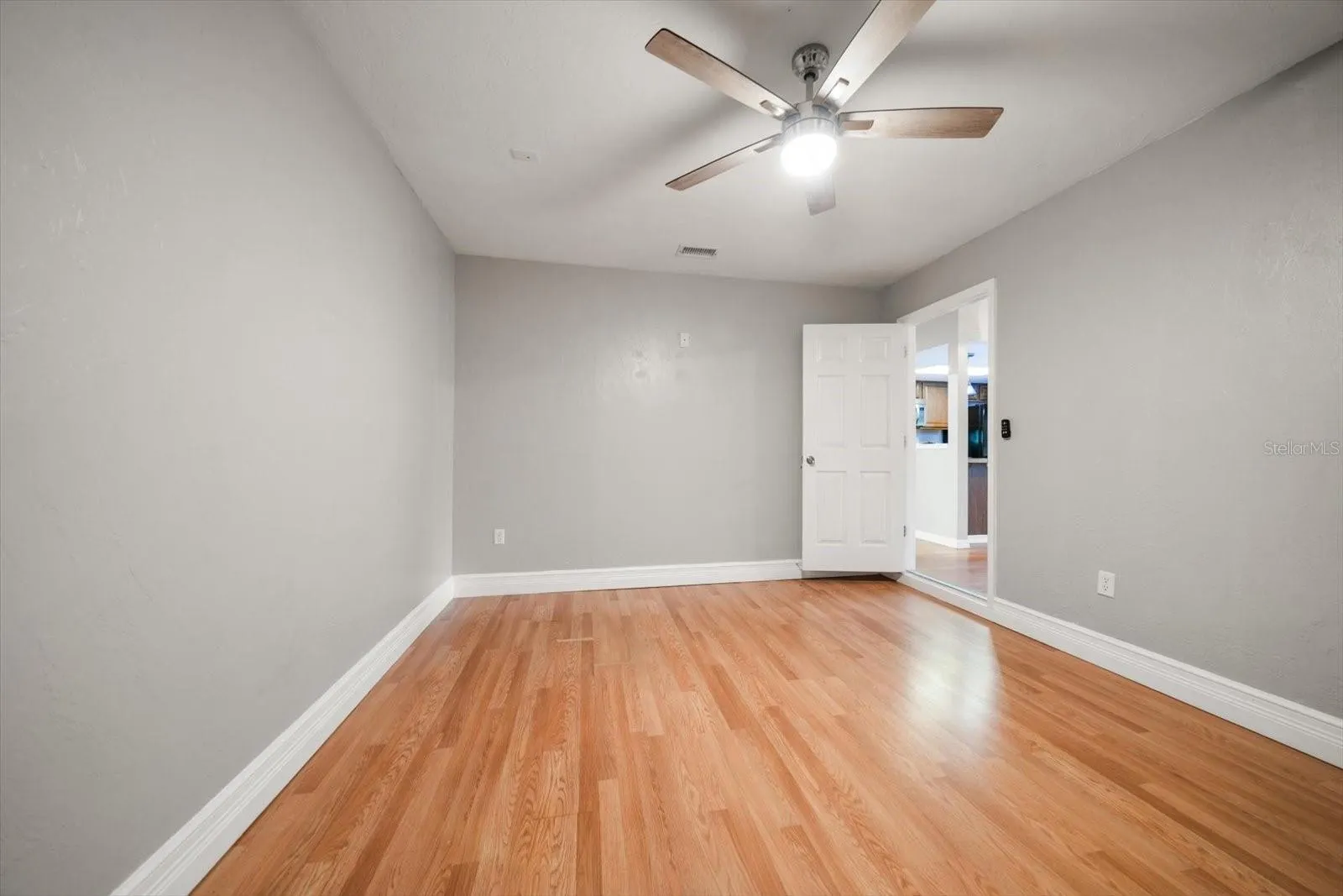 2239 BEACON POINT BLVD