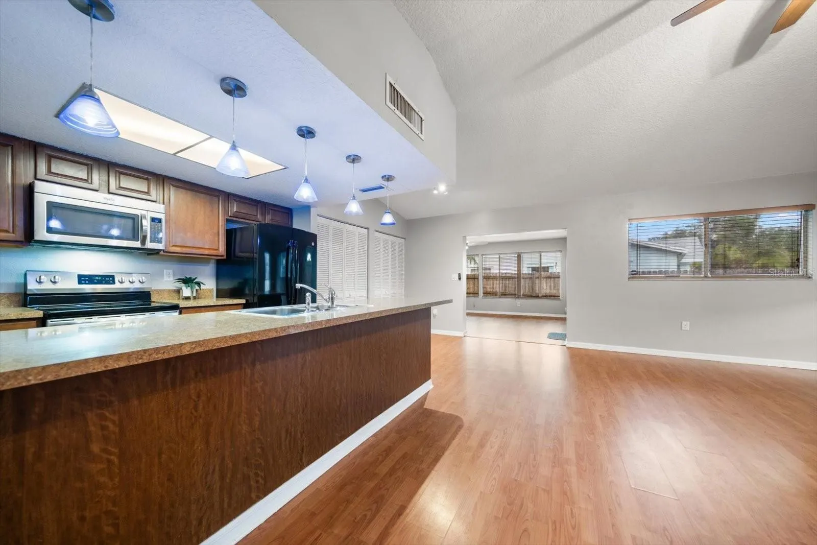 2239 BEACON POINT BLVD